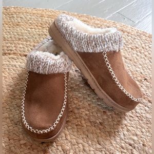 Women’s Dearfoams Cozy Comfort Beige Slippers Size 8
